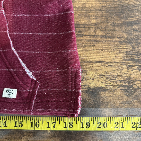 NWOT Billabong Hoodie Pullover Sweatshirt Small Burgundy Beige Stripe Fleece - Picture 6 of 9